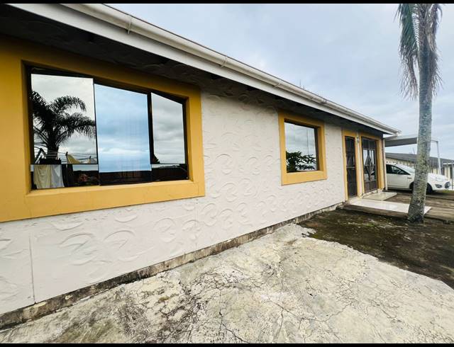 3 BEDROOM FREEHOLD FOR SALE IN NEWLANDS WEST